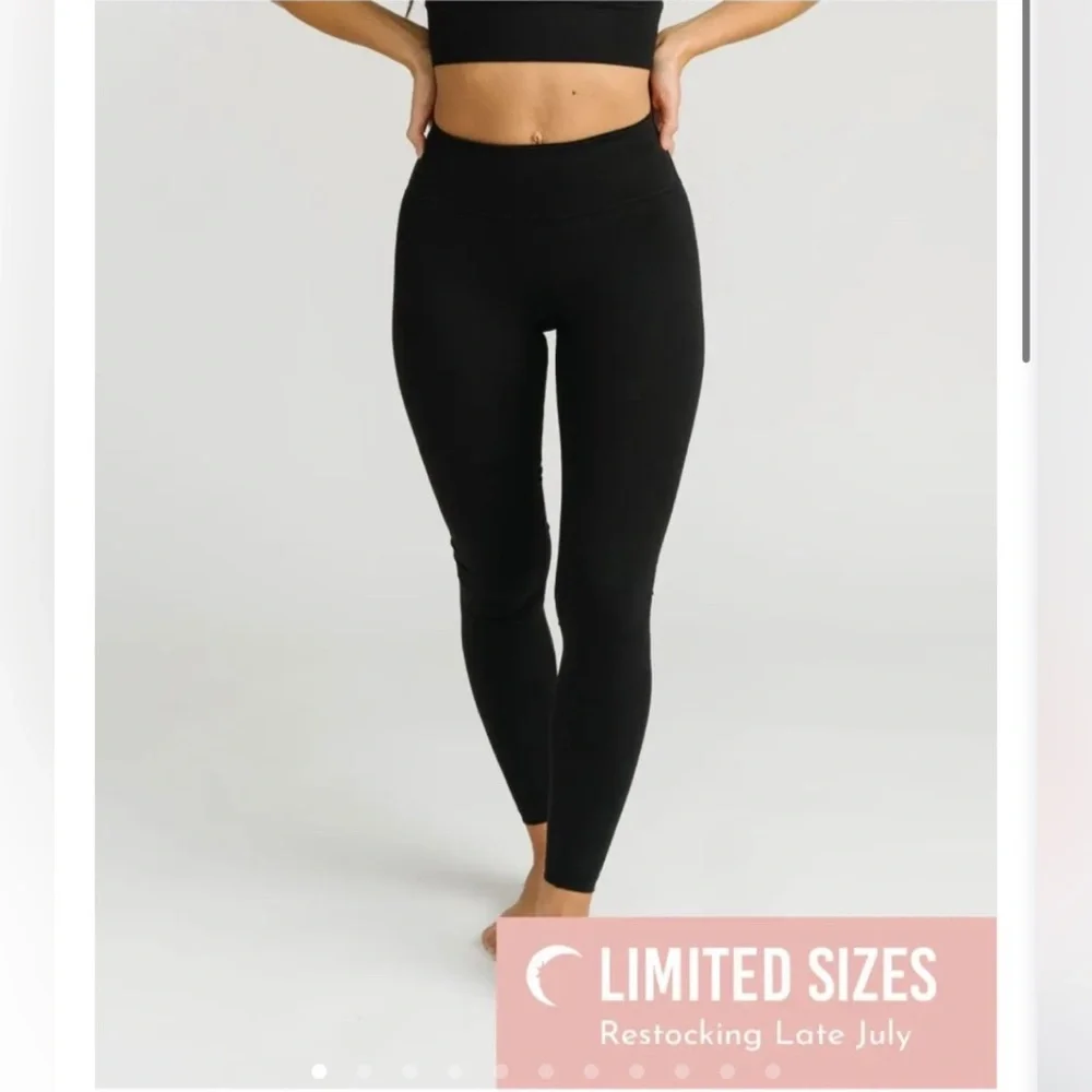 Black Zyia Confluence Leggings - Picture 1 of 1